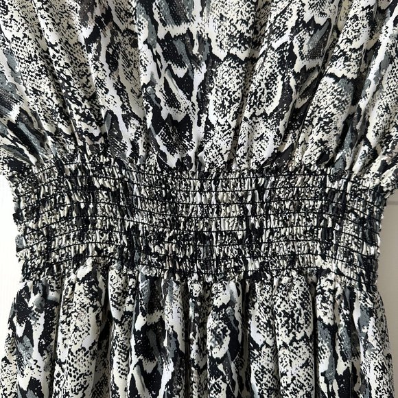 BAR III Snakeskin Print Zipper Front Cinched Waist Short Sleeve Dress Medium - Picture 10 of 16